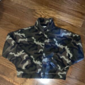 American Eagle camo fleece jacket